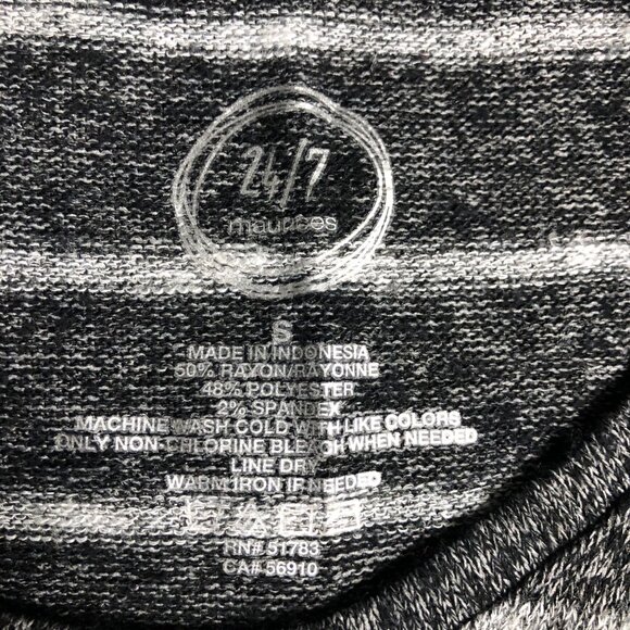 Maurices Sweater Womens Sz Small Black White Heathered Striped Short Sleeve Top - Picture 5 of 6
